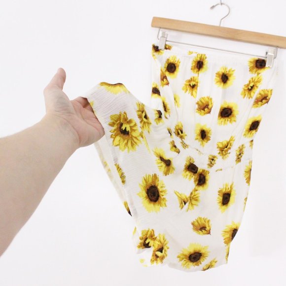 *Forever 21 Sunflower Romper - Picture 4 of 5